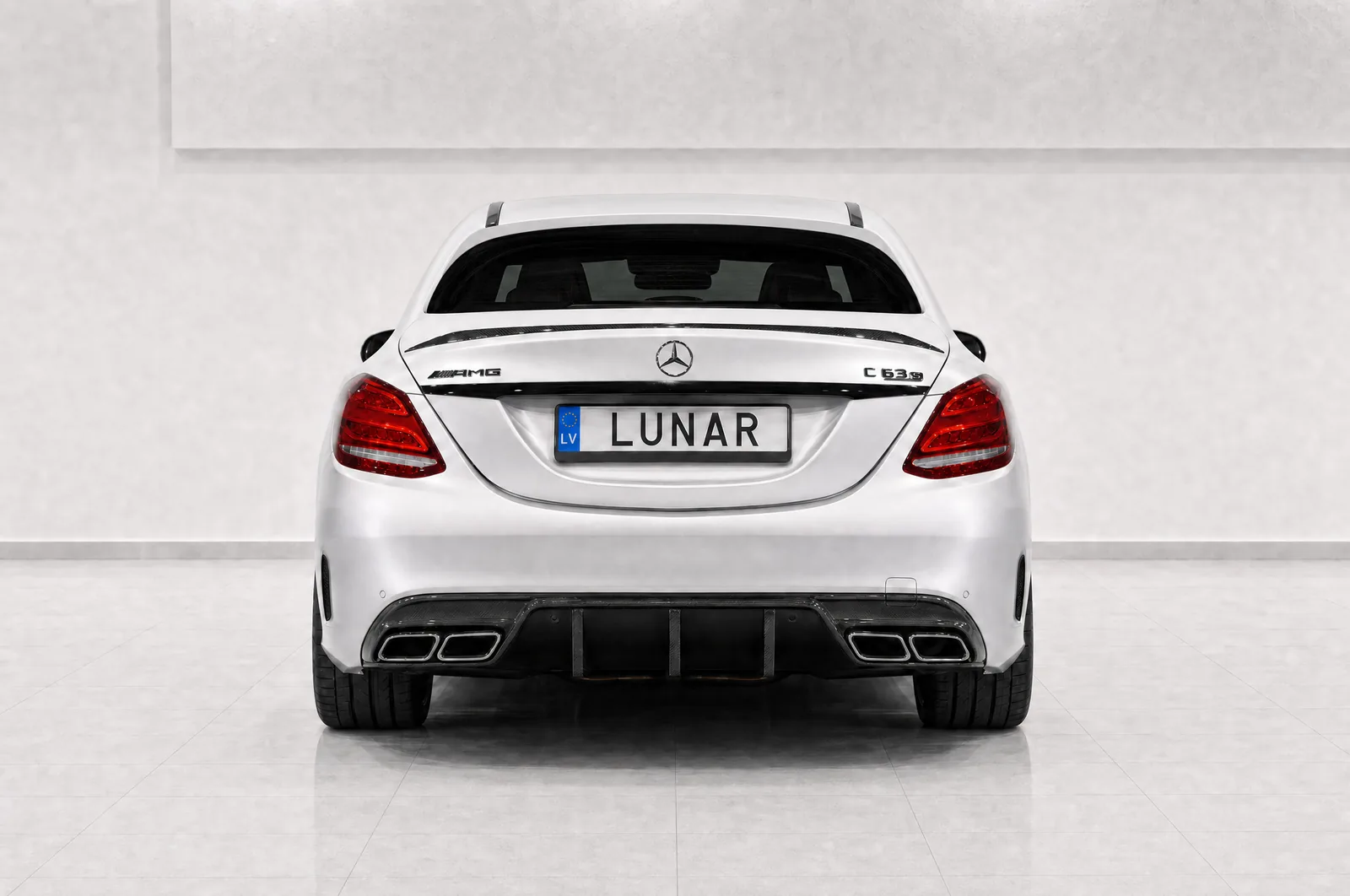 Mercedes-AMG C63 S, aizmugure