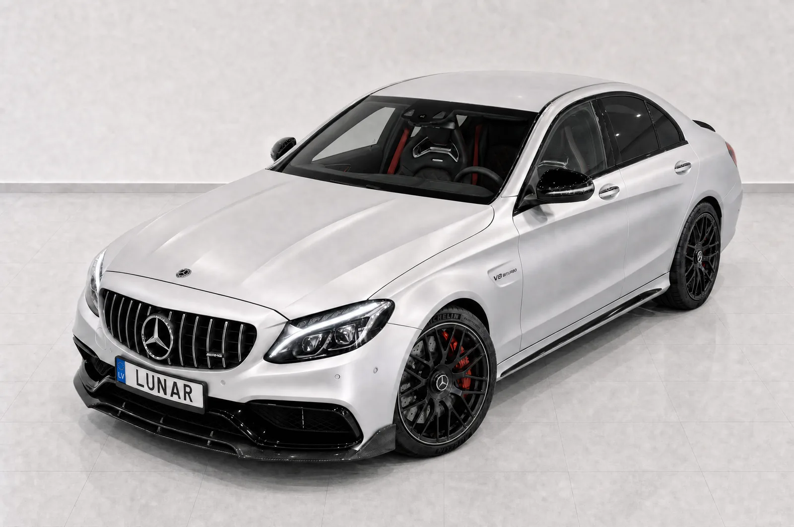 Mercedes-AMG C63 S, priekšpuse no augšas
