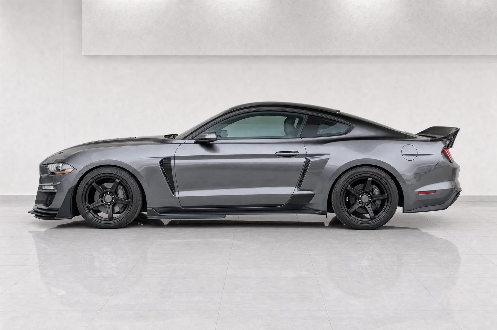 Ford Mustang GT, sāns