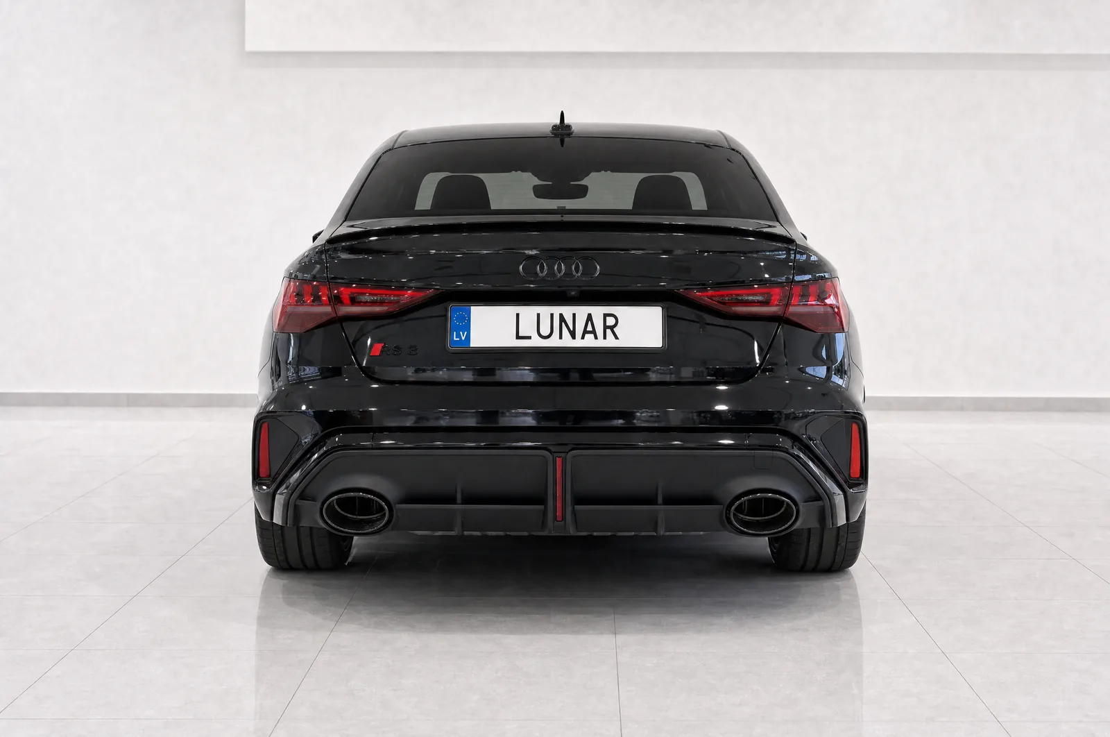 Audi RS3, aizmugure
