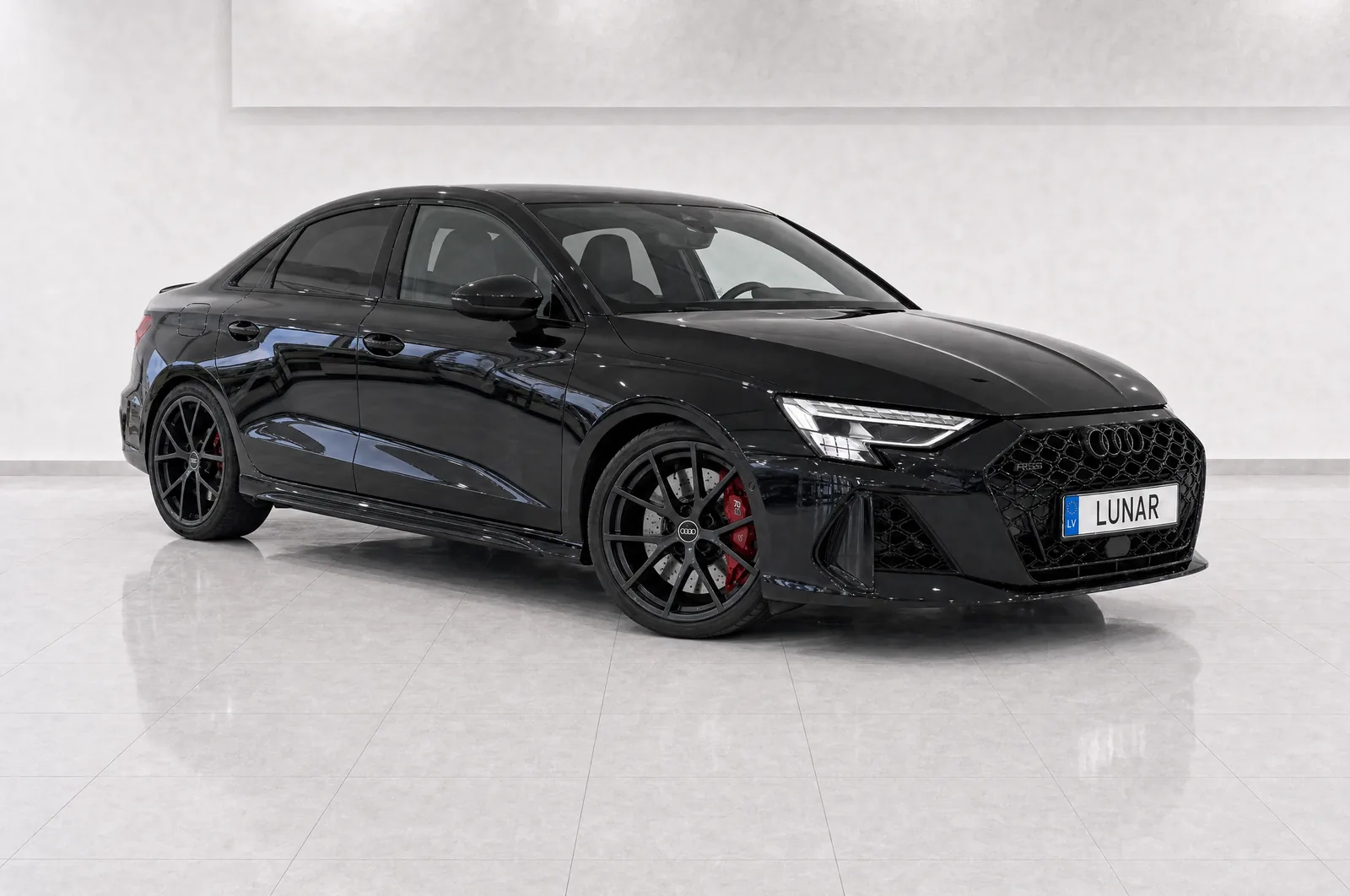 Audi RS3, priekšpuse no labās puses
